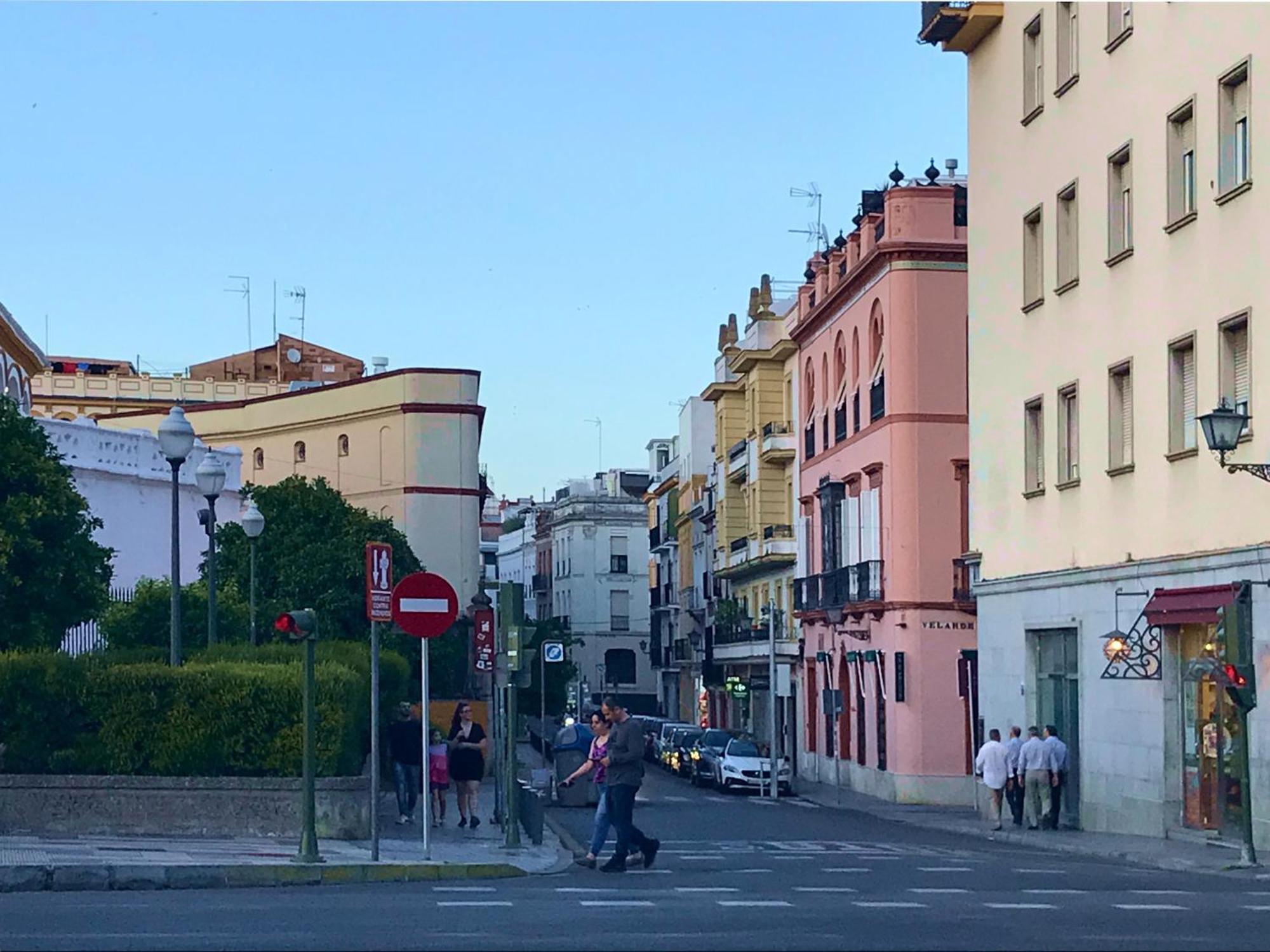 Ad21Sevilla - Suite Bagian luar foto