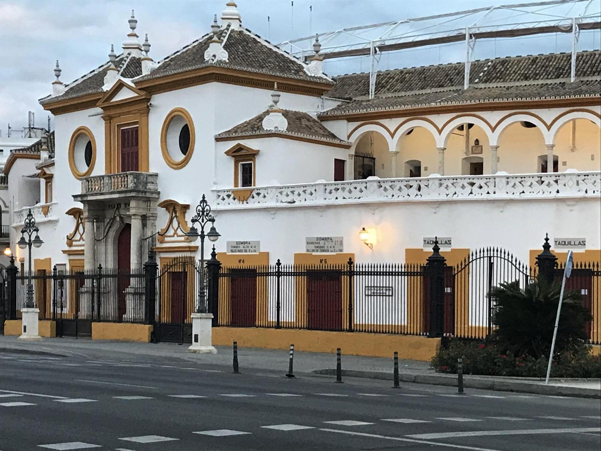 Ad21Sevilla - Suite Bagian luar foto
